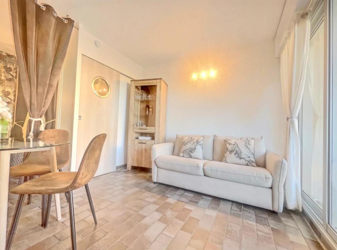 "Les Voiles" Hyeres Appartement Buitenkant foto